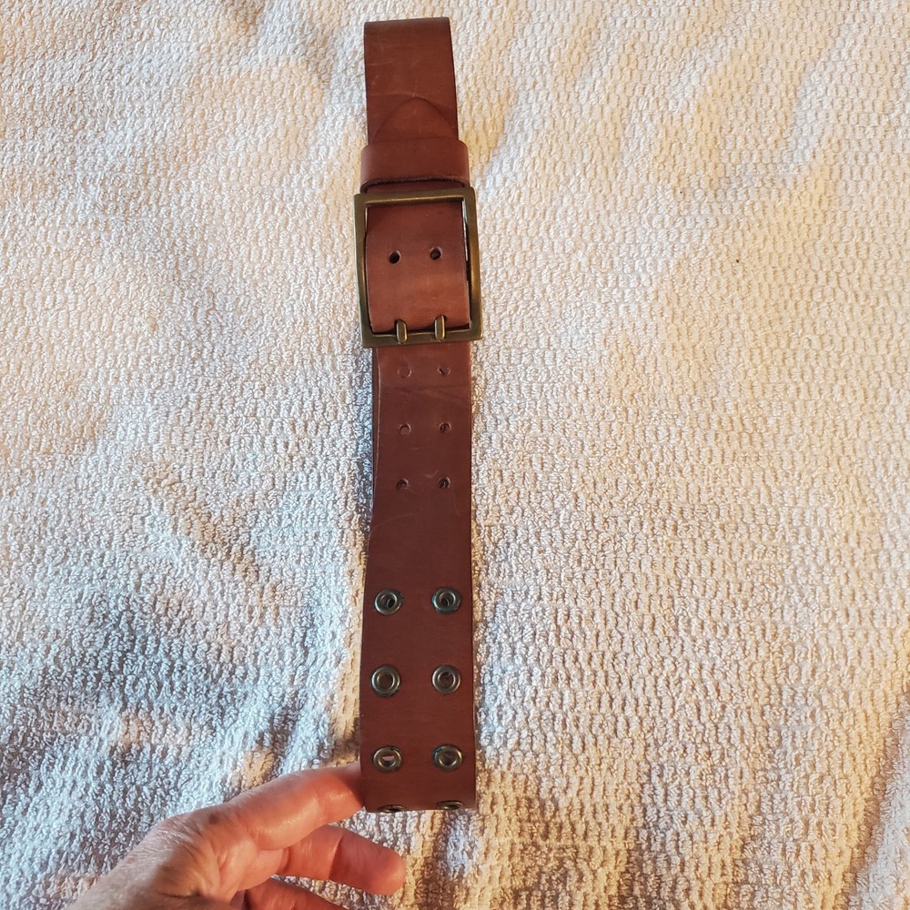 Amanda Smith Brown Leather Double Prong Grommet Belt Womens Small RN13711